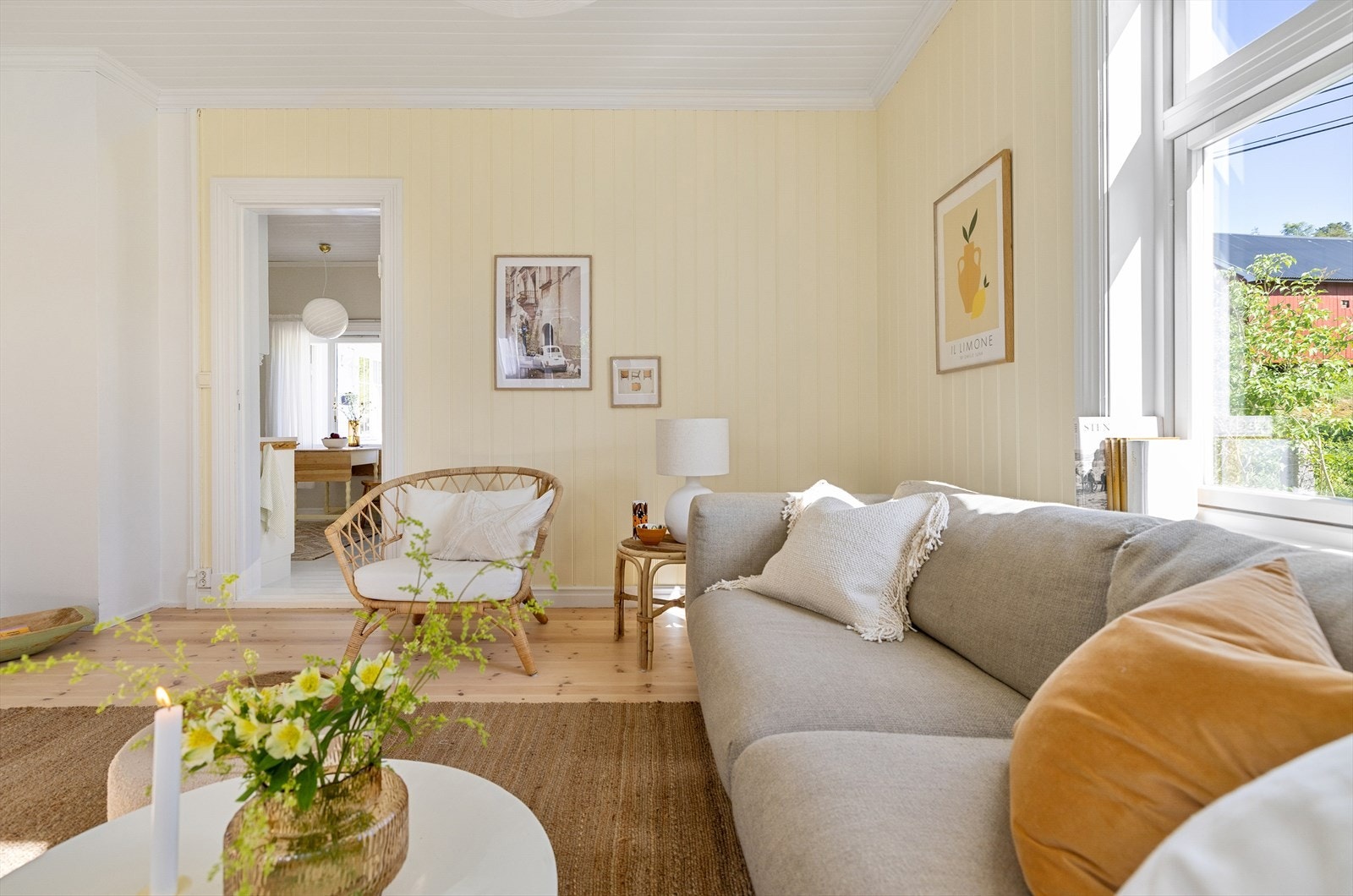 Dersom man ønsker å ha spisestuen i tilknytning til kjøkkenet, er det bare å ommøblere. Galleribilde