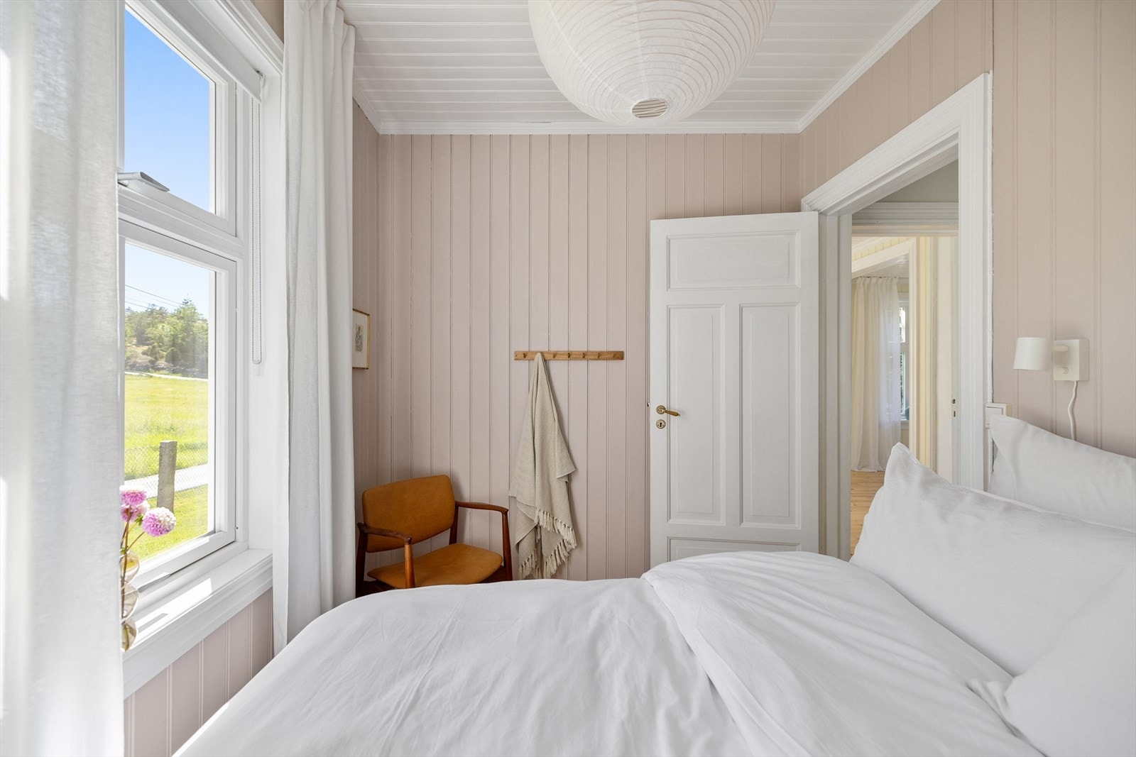 Boligens to andre soverom ligger i andre etasje. Galleribilde