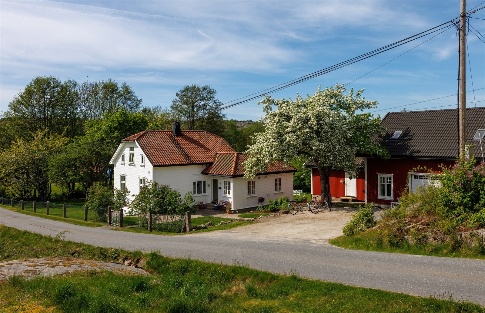 Spjærøy er et helt fantastisk sted i sommerhalvåret, magisk og trolsk på vinteren - og byr på gode opplevelser året rundt. Galleribilde