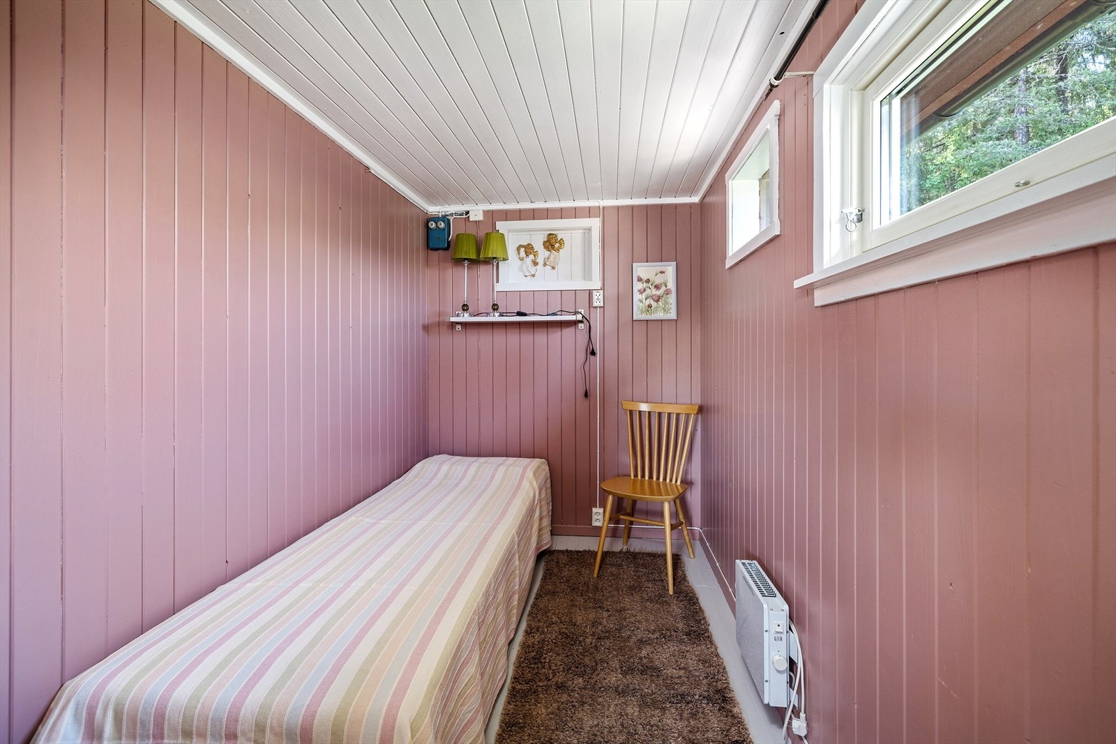 Bod fra uthuset, ikke et godkjent rom for varig opphold. Galleribilde