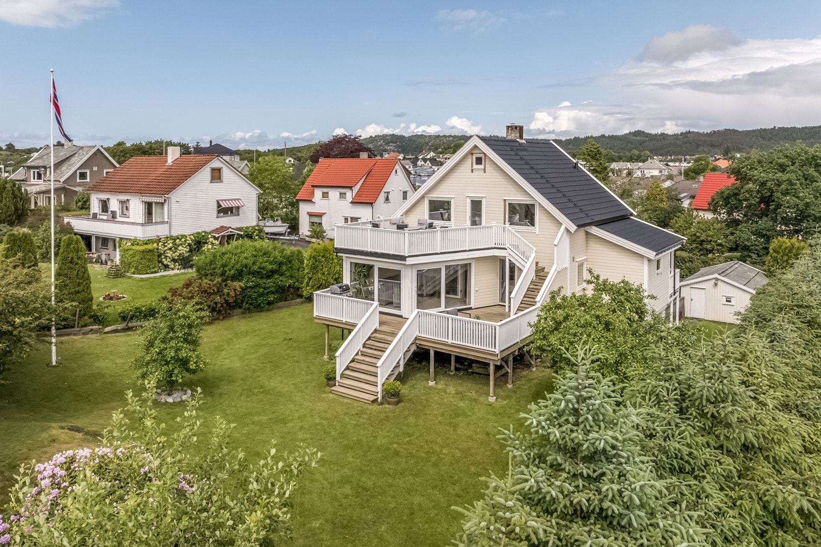 Velkommen til Tormods veg 5 - Presentert av Joakim Steine v/Eiendomsmegler A! Galleribilde