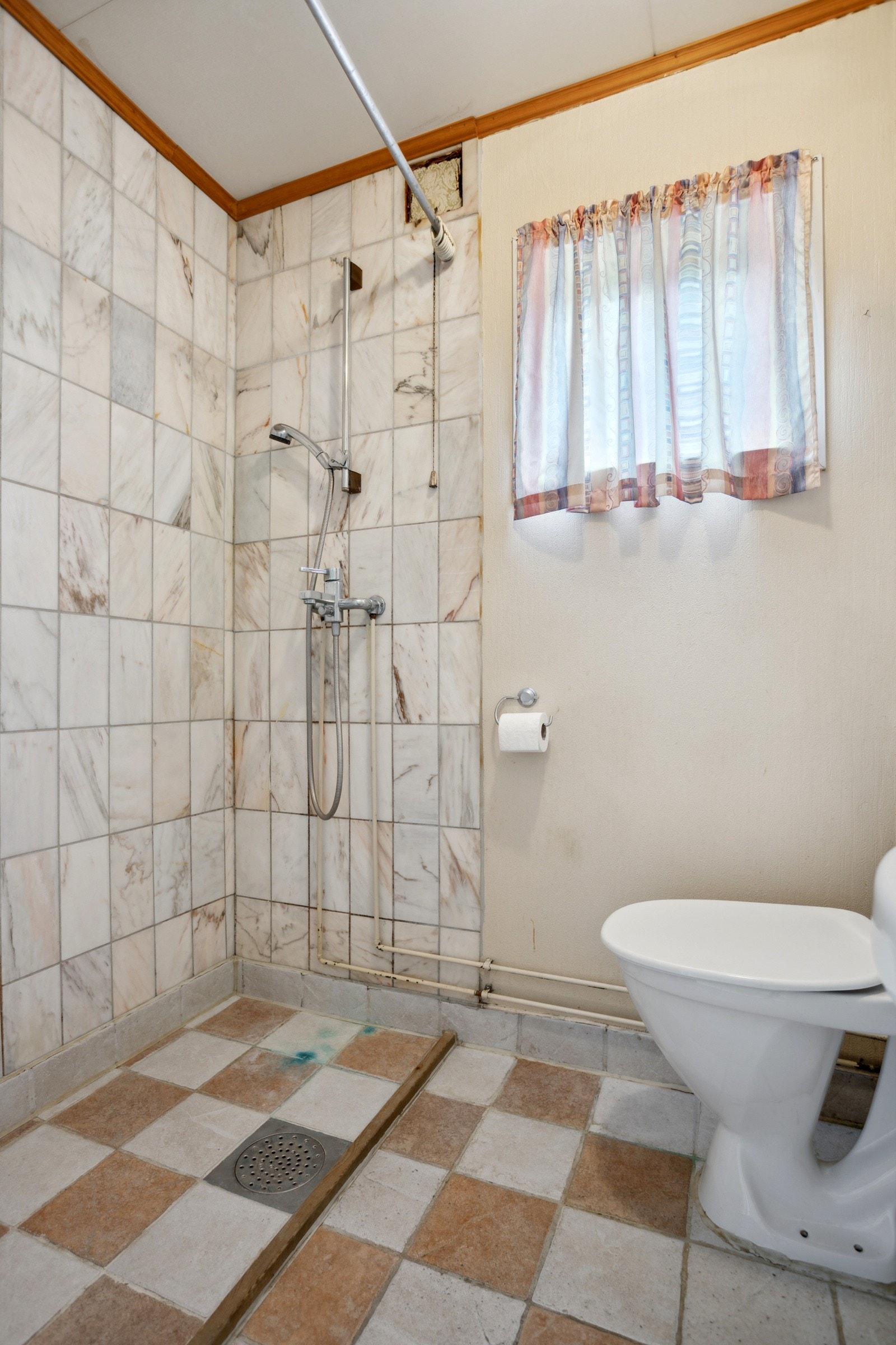 Malte flater og flislagte vegger og gulv Galleribilde