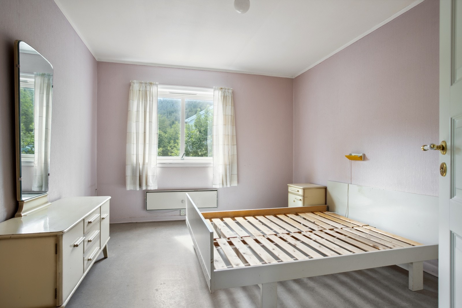 Soverom 3 måler 12 kvm. Galleribilde