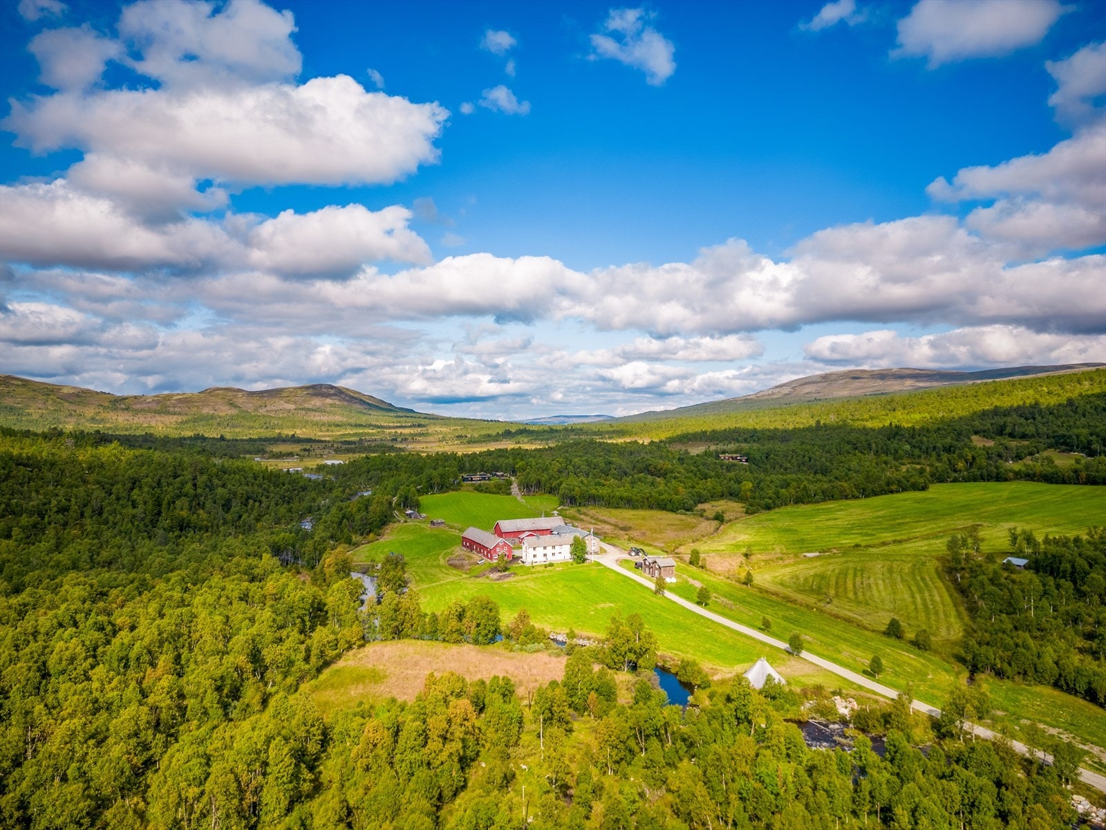 Om endring av kommuneplan, vil området komme innunder fritidsbebyggelse og det blir da mulig med ordinær byggesøknad. Galleribilde