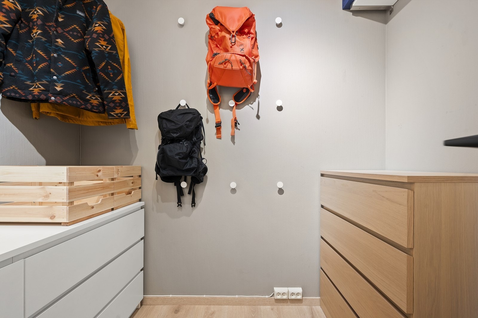 Bodrom er utvidet. Deler av bodrom er inntegnet med skap tilhørende soverom på byggemeldt tegning. Galleribilde