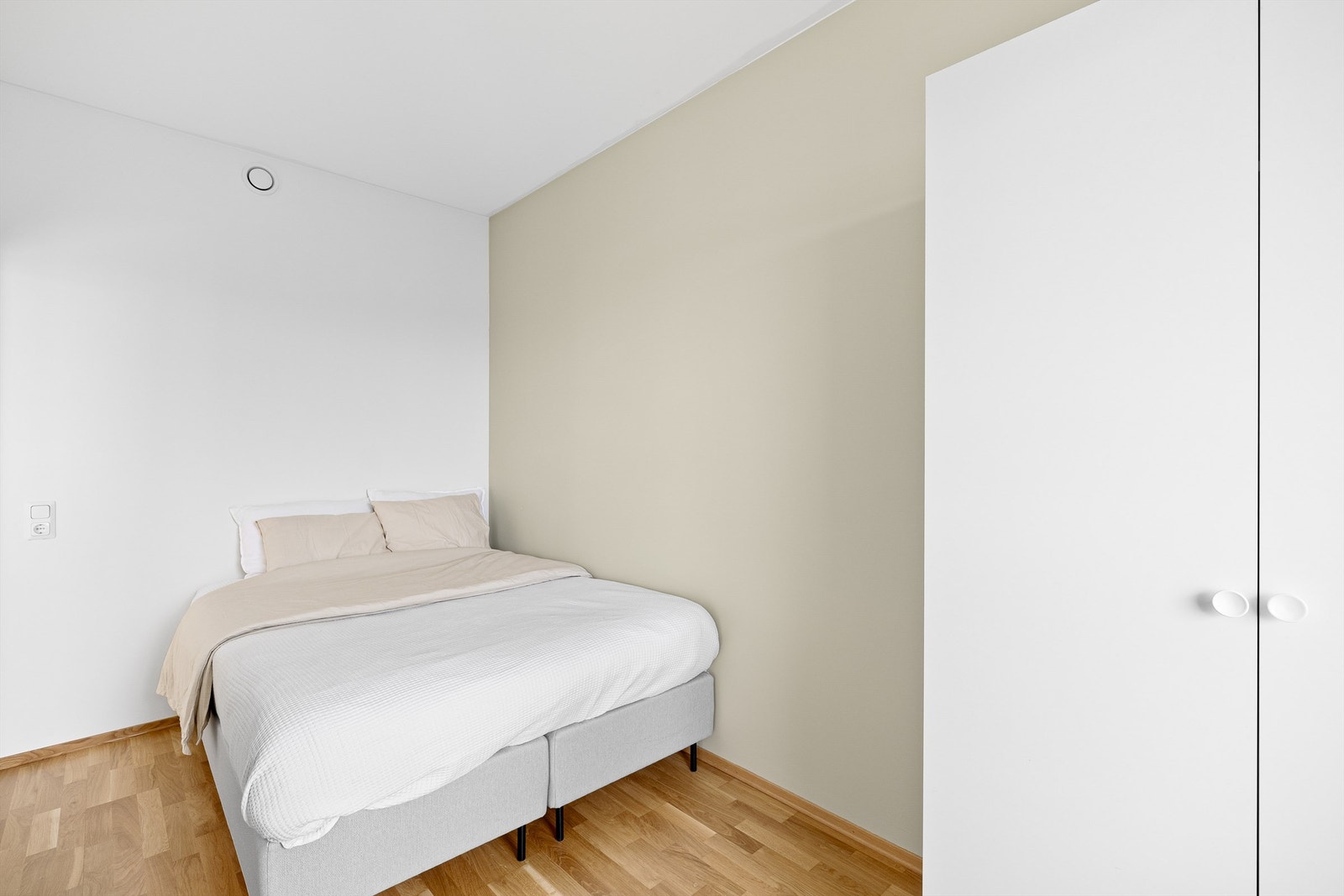 Soverom. Galleribilde