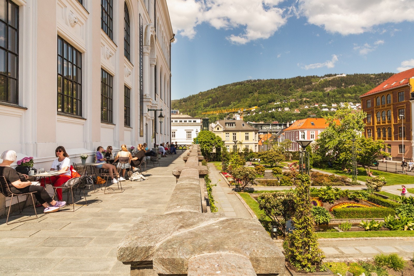 Musehagen er en praktfulle botaniske hage rundt naturhistorisk muse Galleribilde