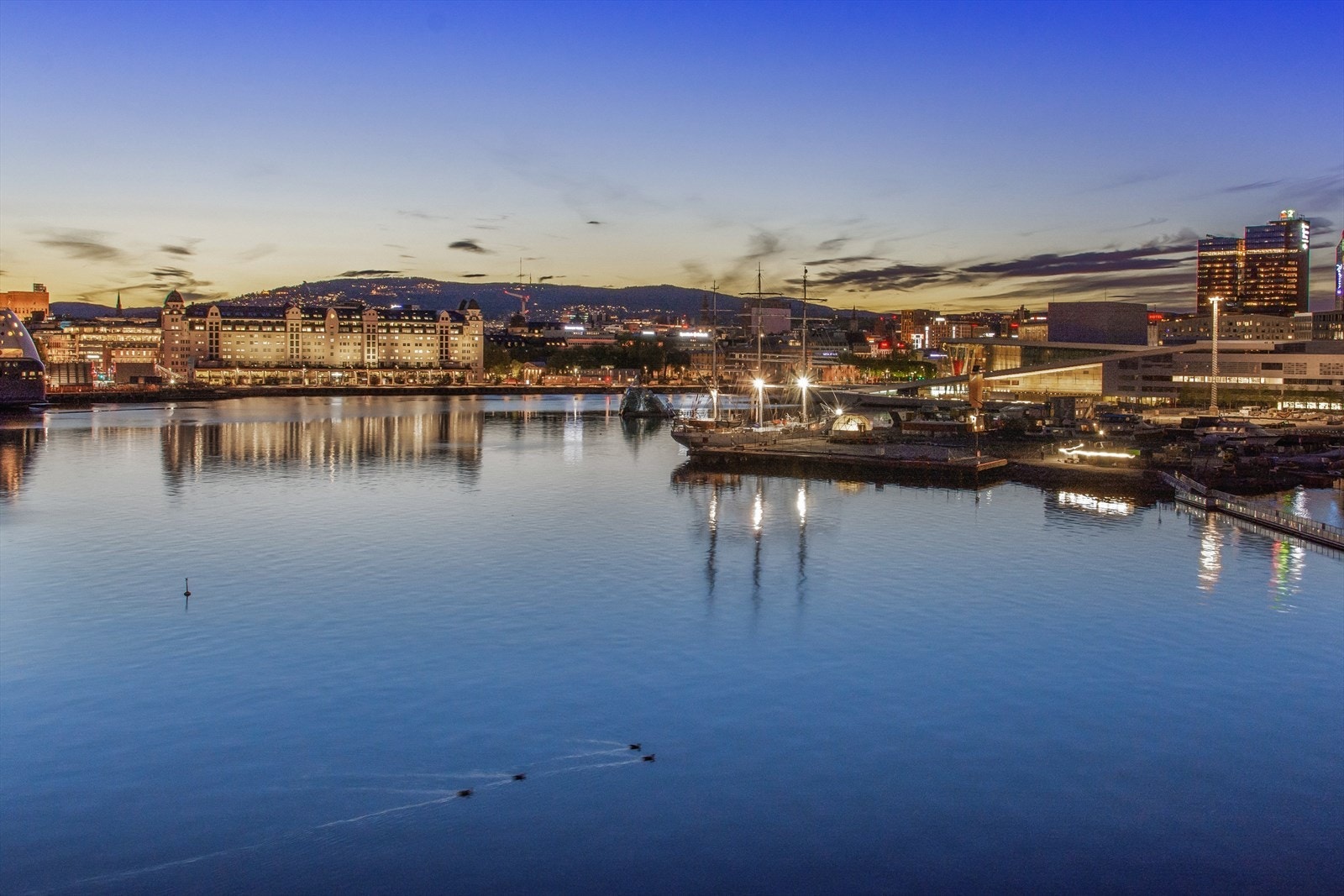 Fantastisk beliggenhet hvor du kan nyte de vakreste solnedgangene i Oslo Galleribilde