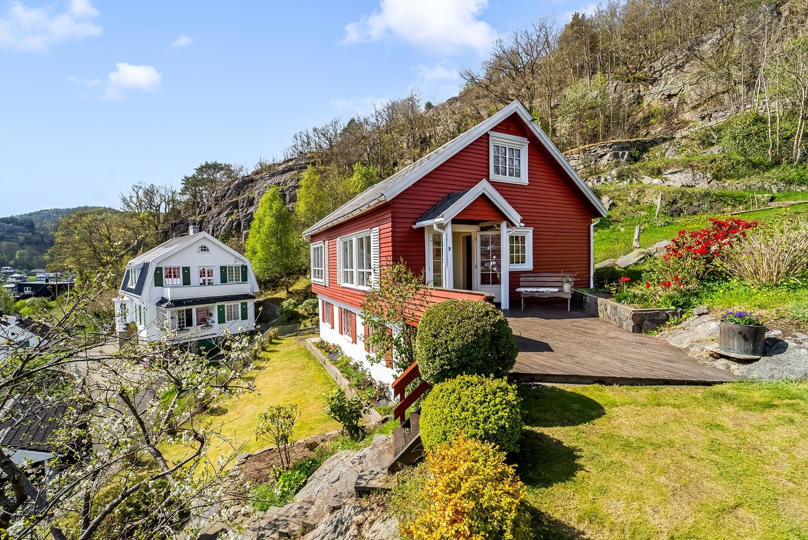 Herlig uteområde med tilhørende hageidyll! Galleribilde