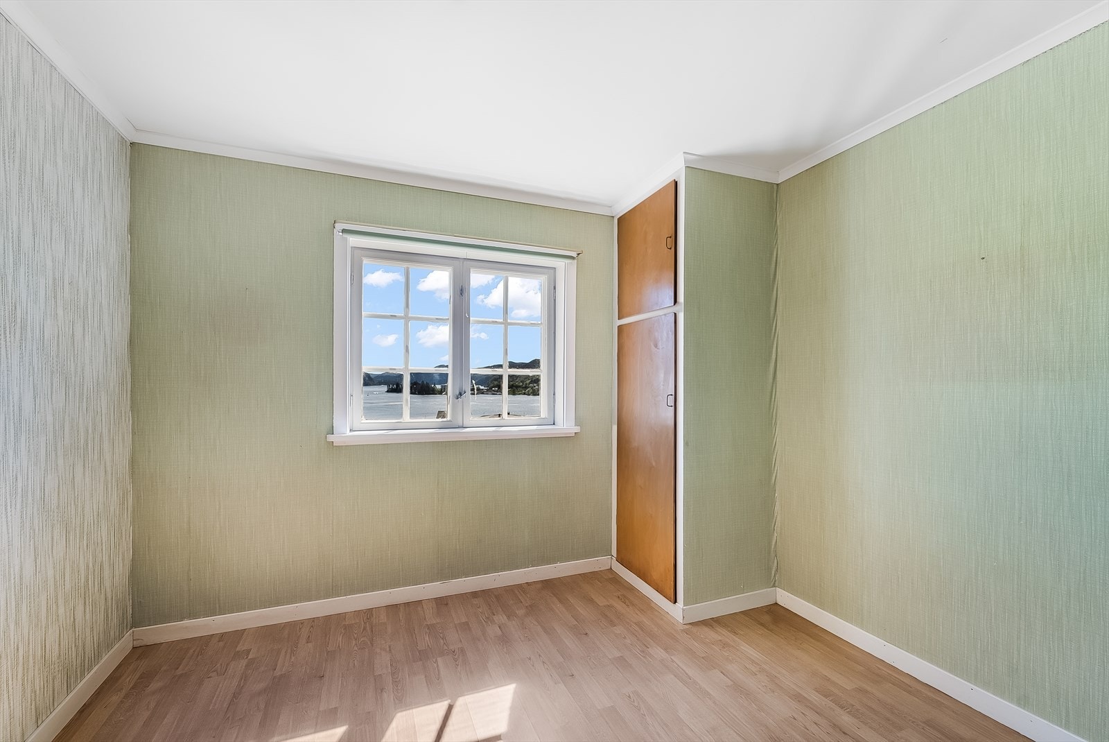 Soverom 2 i kjeller Galleribilde