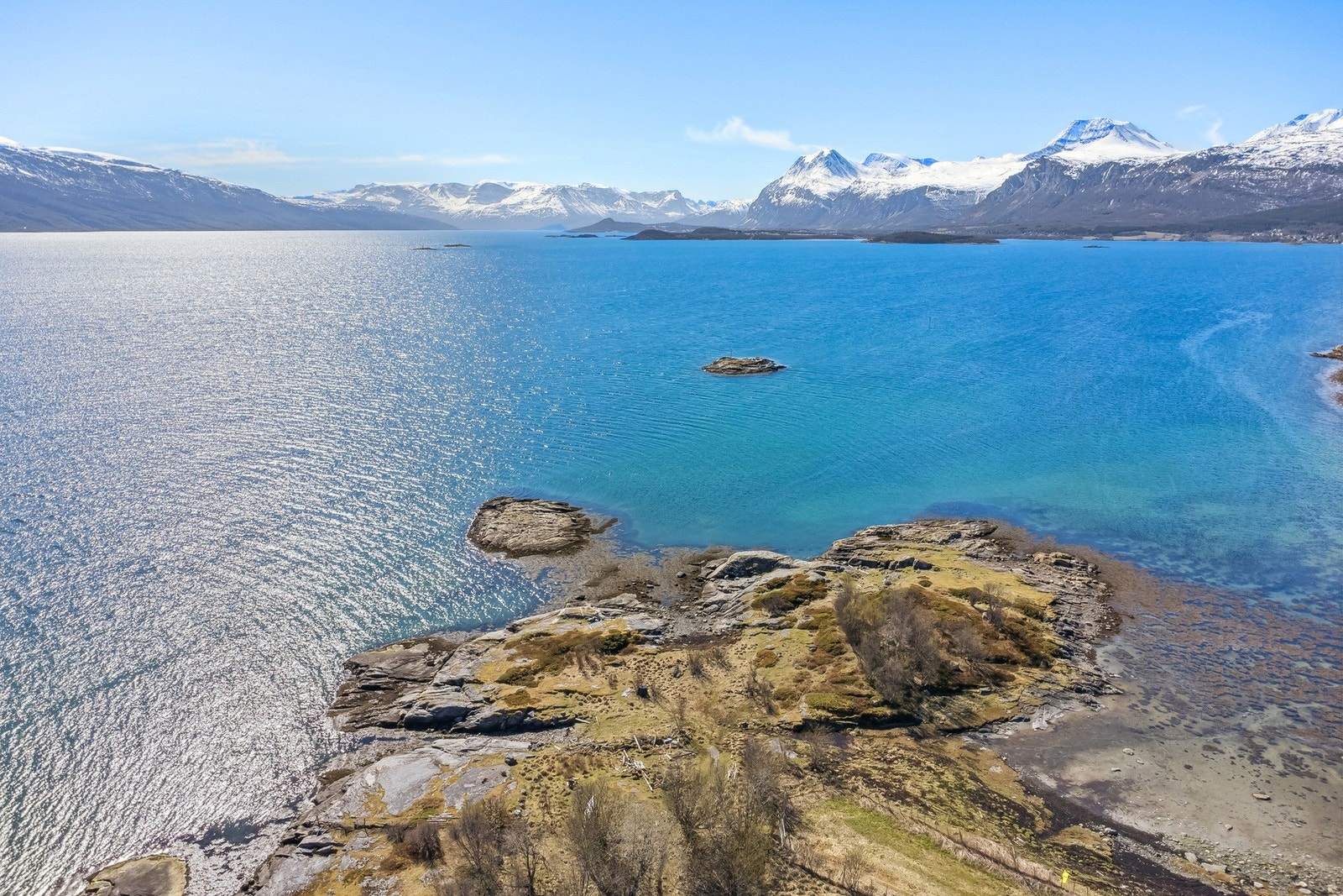 Nede i dette område ligger nausttomta. Galleribilde