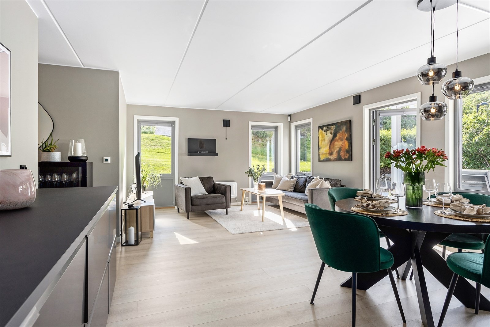 Hjørneleilighet med flotte solforhold. Galleribilde
