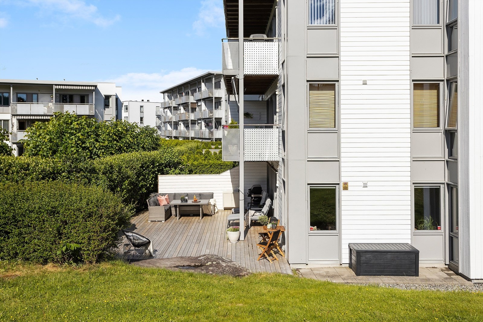 Pent opparbeidet fellesarealer, og hyggelig nabolag. Galleribilde