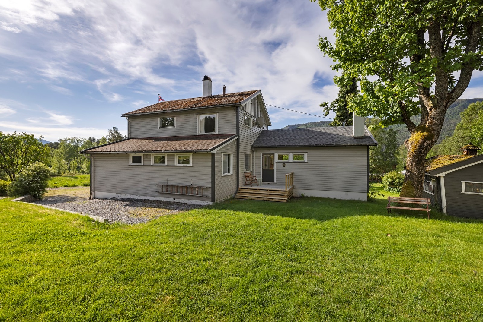 Enebolig over 3 plan med flott beliggenhet Galleribilde