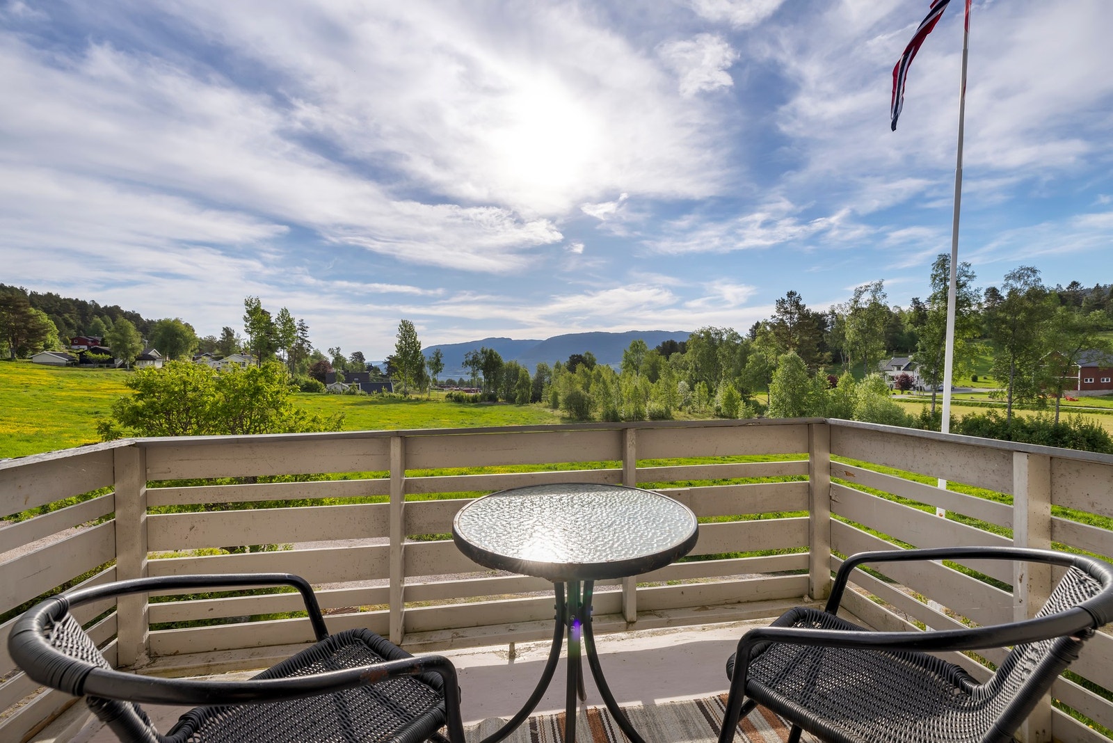 Veranda 2. etasje Galleribilde