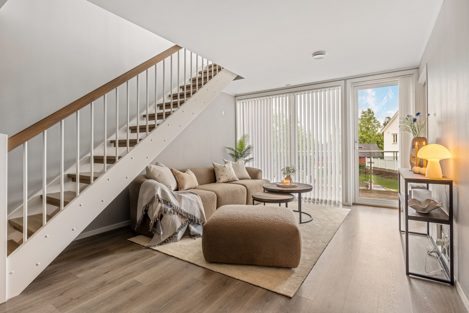 Her får du en god takhøyde som gir boligen en unik romfølelse Galleribilde