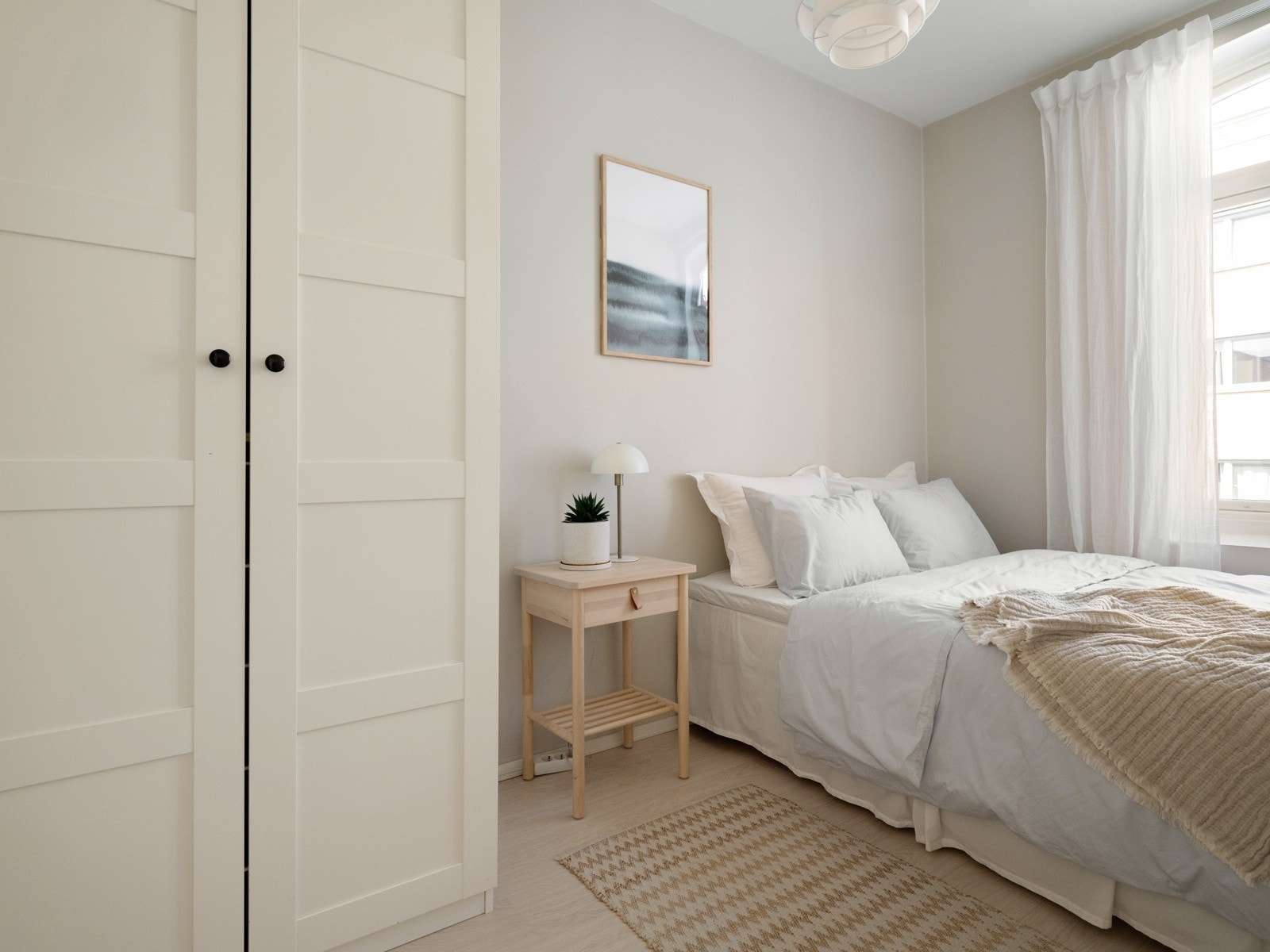 Her er det fin plass til dobbeltseng også. Galleribilde