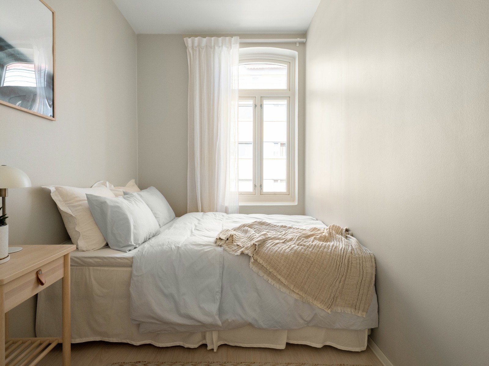 Også her inne får du et klassisk fabrikk-vindu. Galleribilde