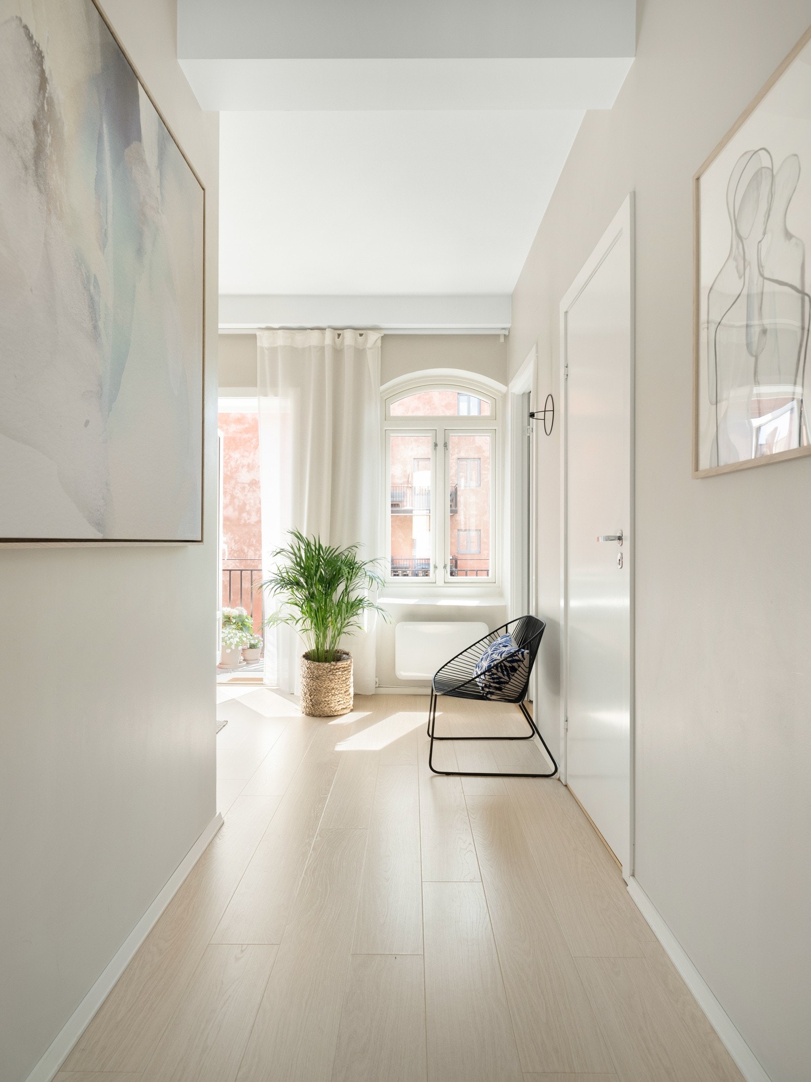 I mellomgangen finner vi også den innvendige boden, som vi kommer til litt senere. Galleribilde