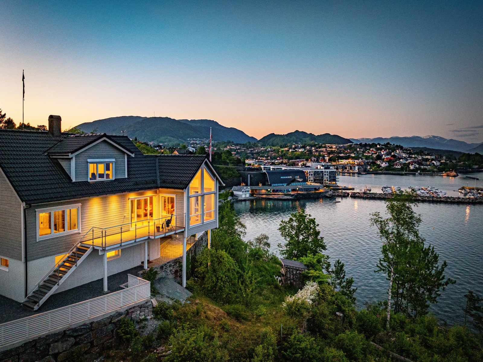 Usjenert og sentral beliggenhet. Galleribilde