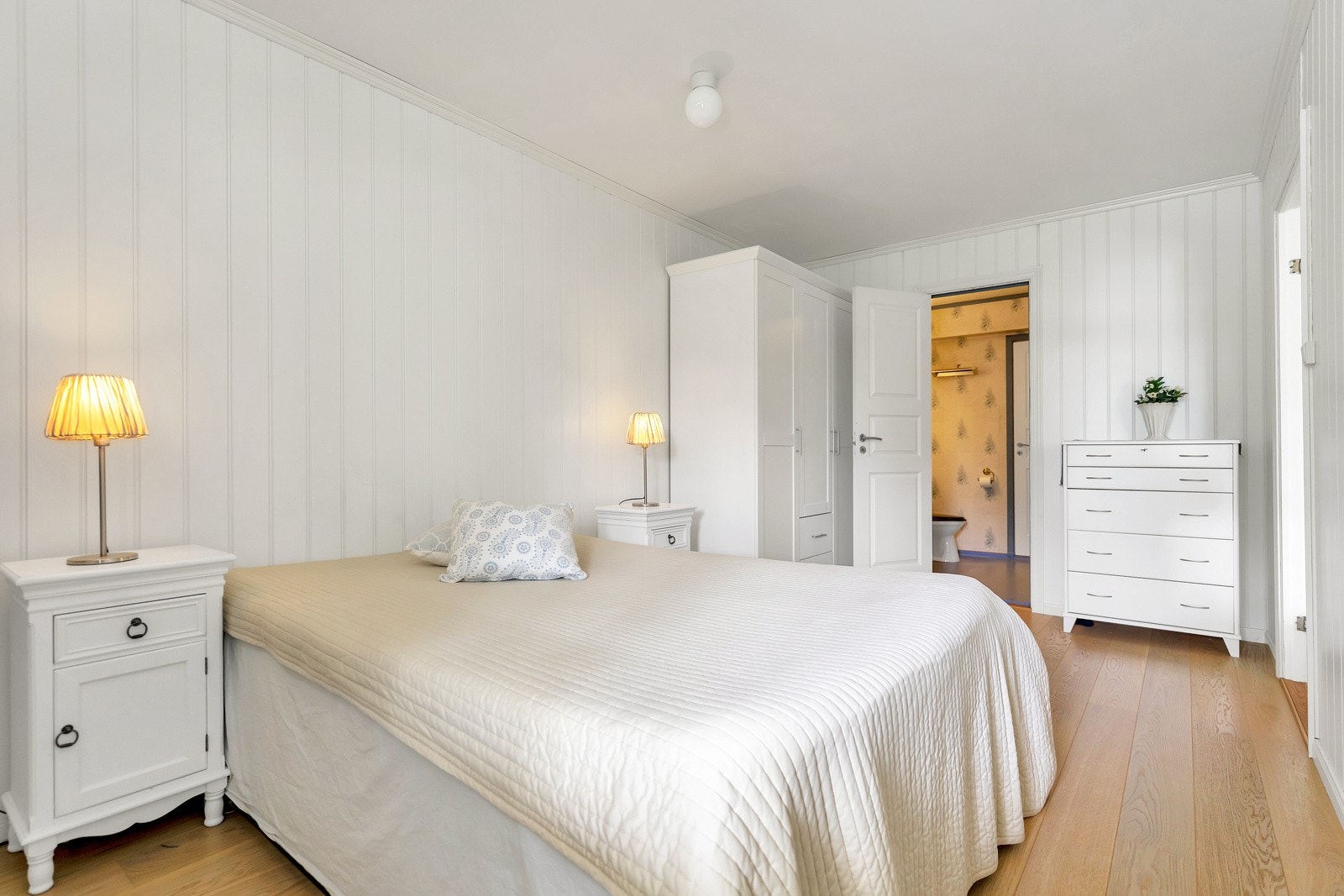 Soverom med plass til tilleggsmøblement. Galleribilde