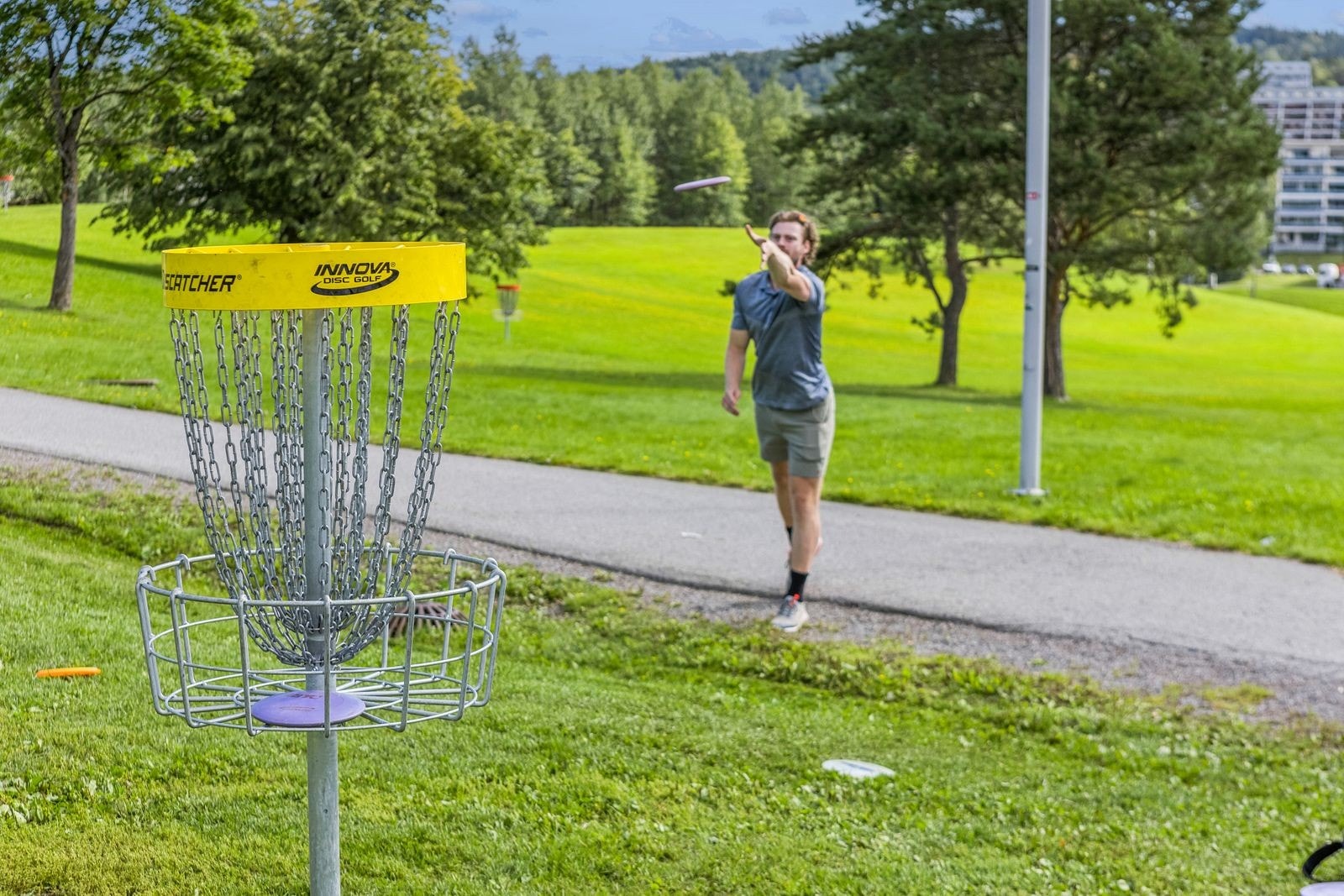 Frisbeegolfbane finner du på Stovner. Galleribilde