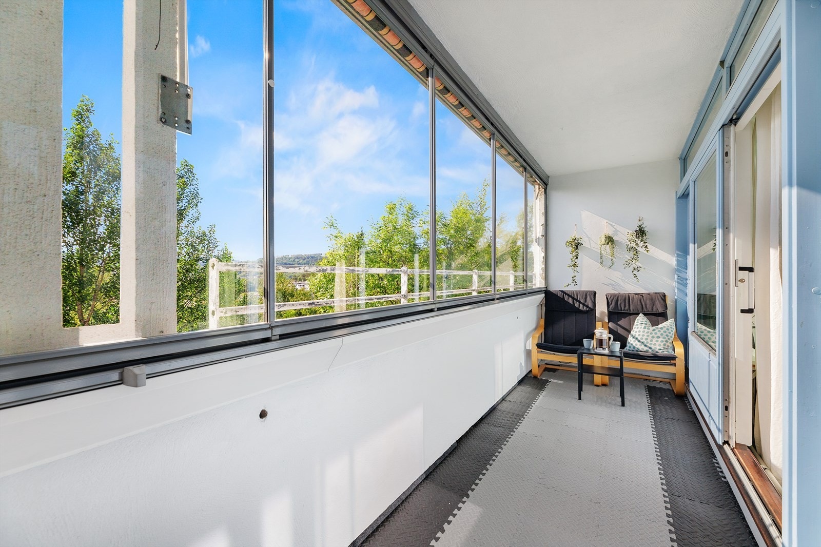 Innglasset balkong på hele 7 m². Galleribilde