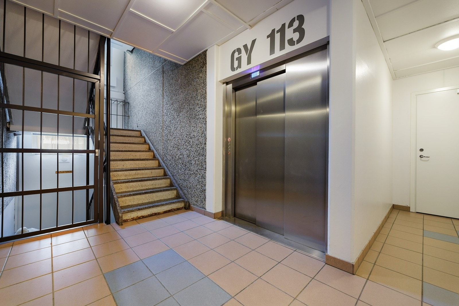 Det er heis i bygget. Galleribilde