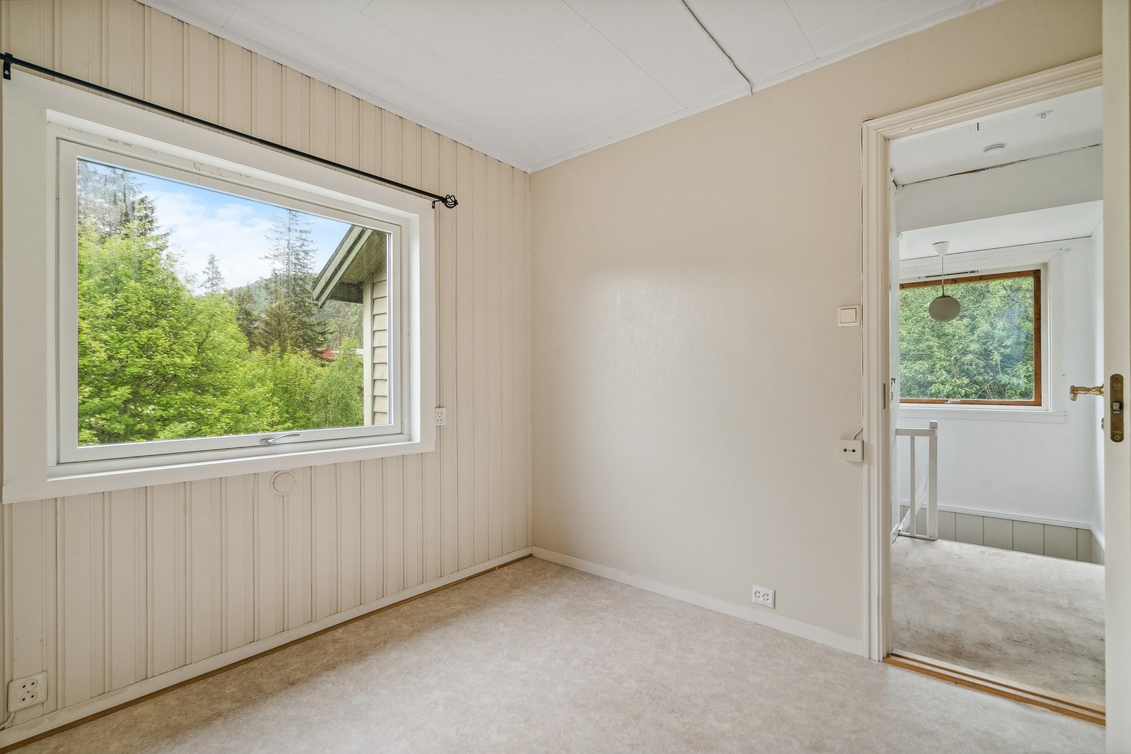 I 2. etasjen er det 3 soverom Galleribilde