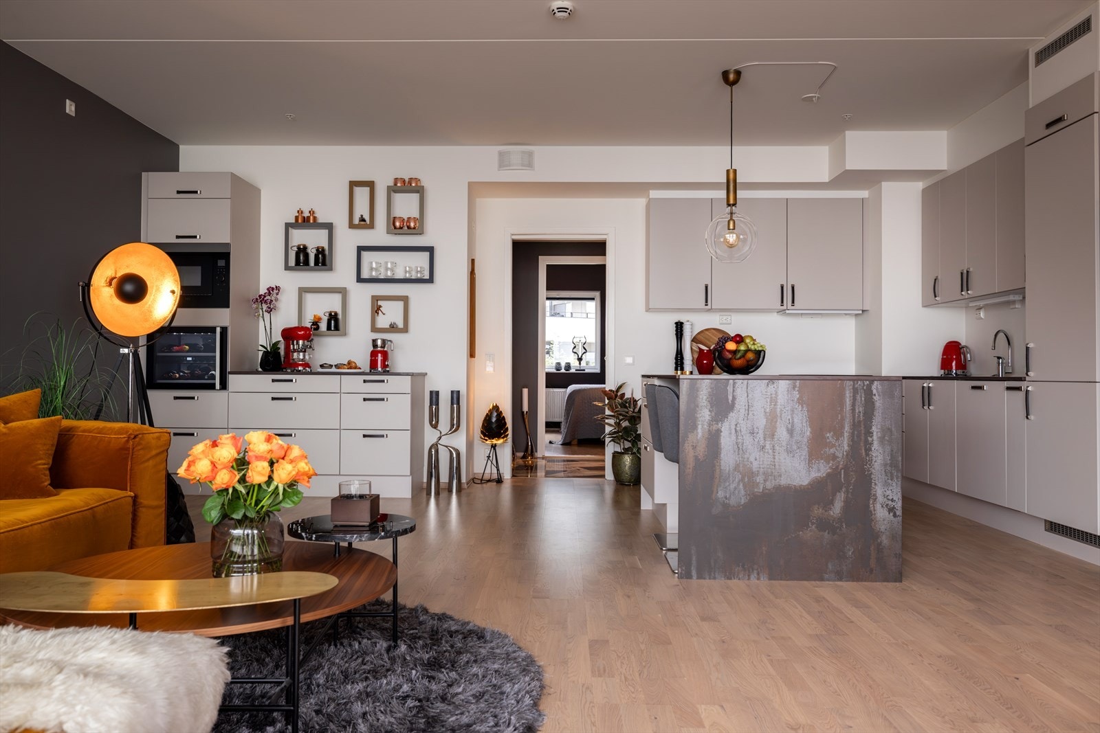 Elegant kjøkken med benkeplate i Dekton Galleribilde