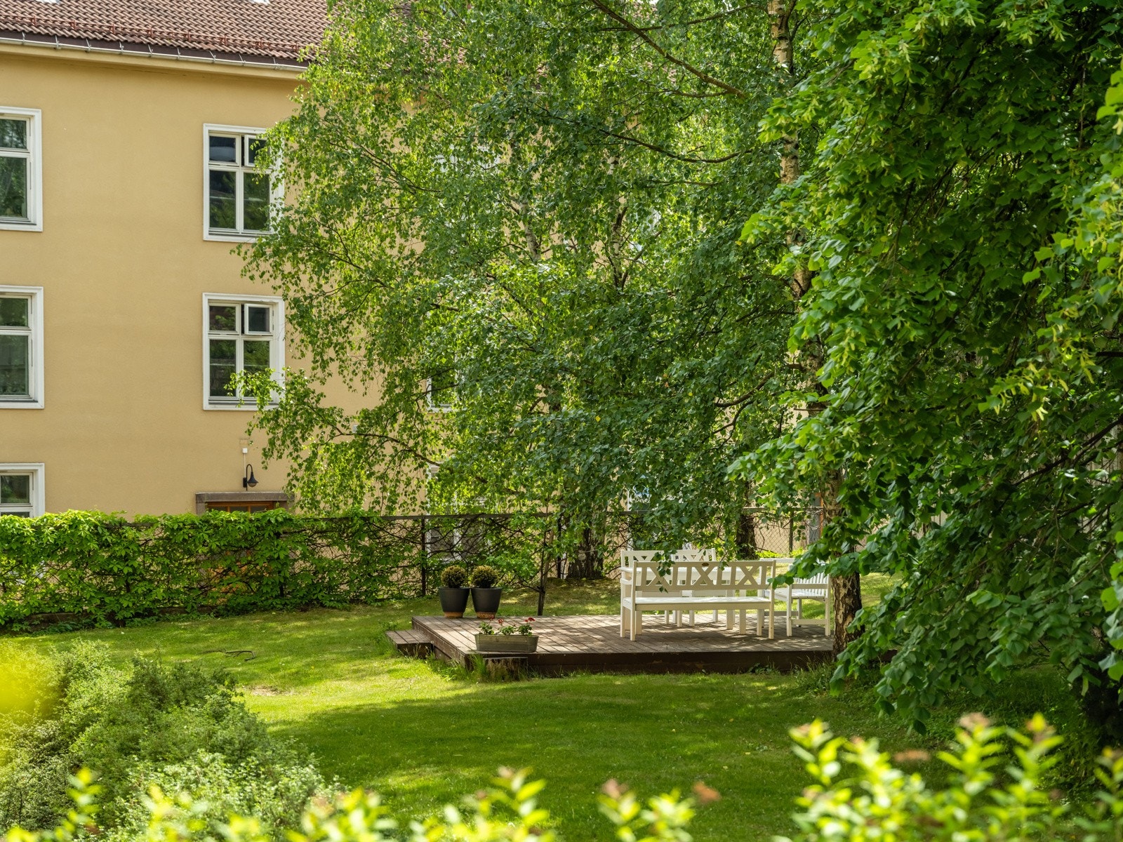 Bakgårdsområdet oppleves som en privat park for beboerne. Galleribilde