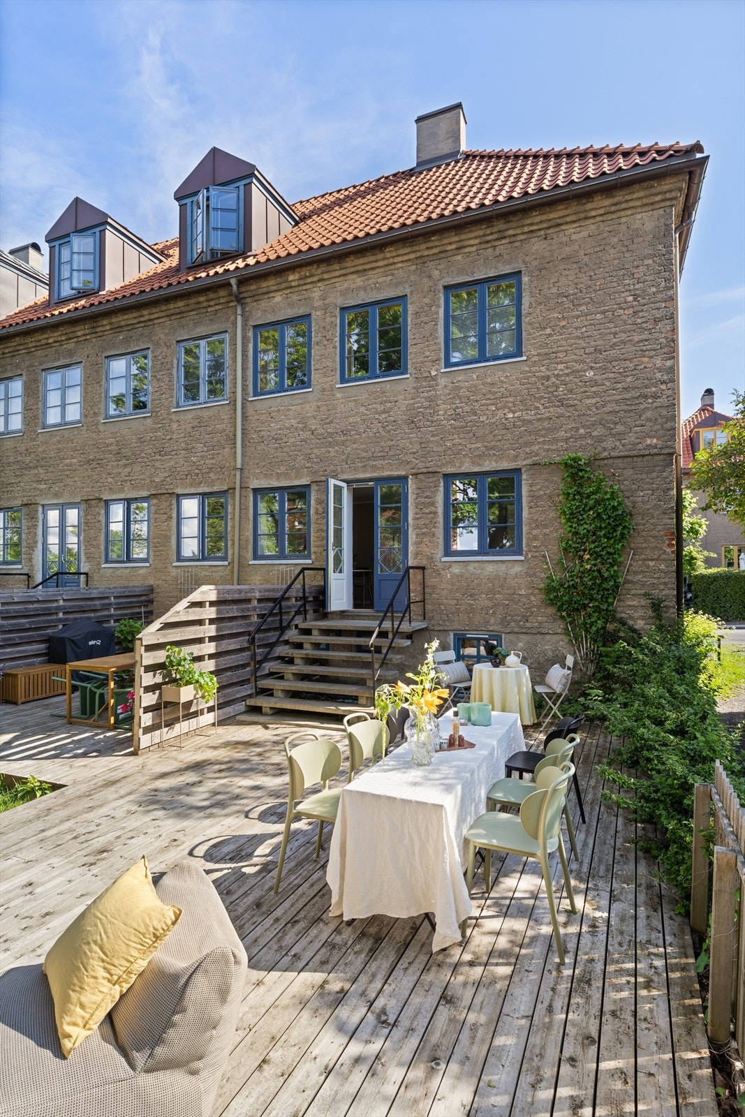 Dette er en hjørneleilighet med moderne standard - som gir deg følelsen av det gode storbyliv. Galleribilde