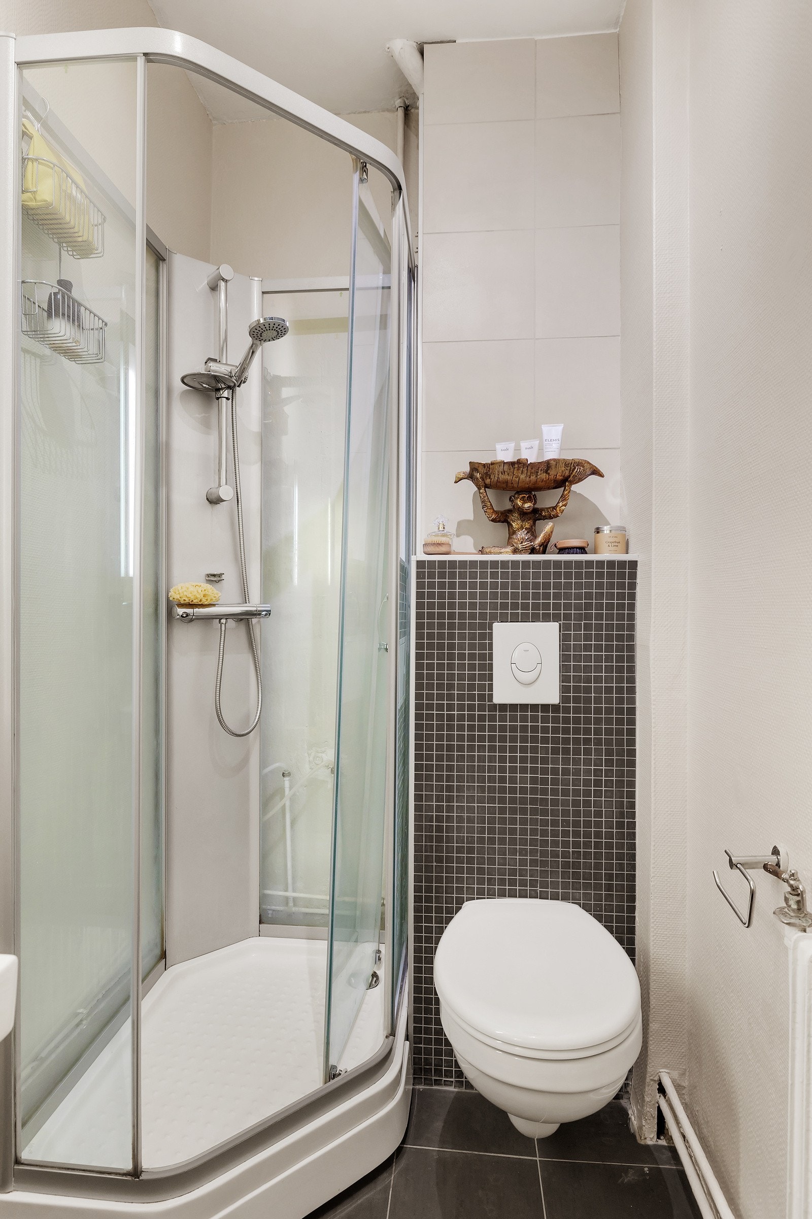 Badet er overflatebehandlet i 2014 med nytt inventar. Galleribilde