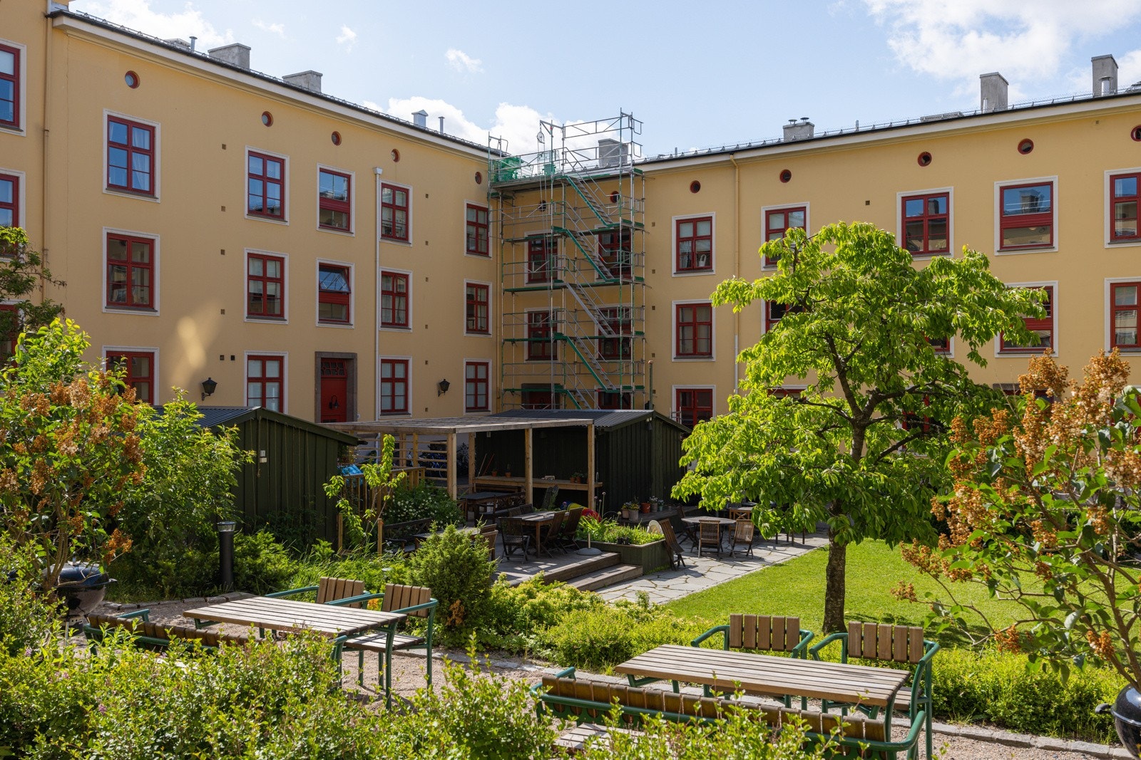 Indre gårdsrom. Galleribilde