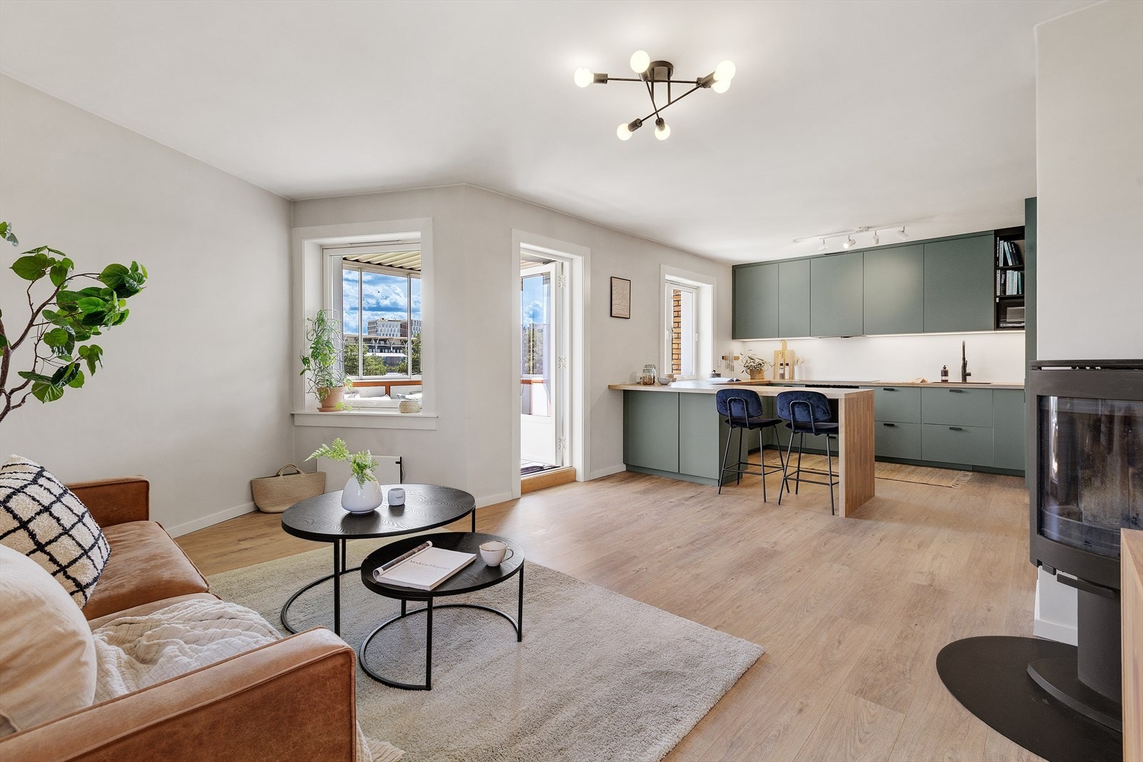 Vi har gleden av å ønske velkommen til denne flotte leiligheten i Vallefaret 21! Galleribilde