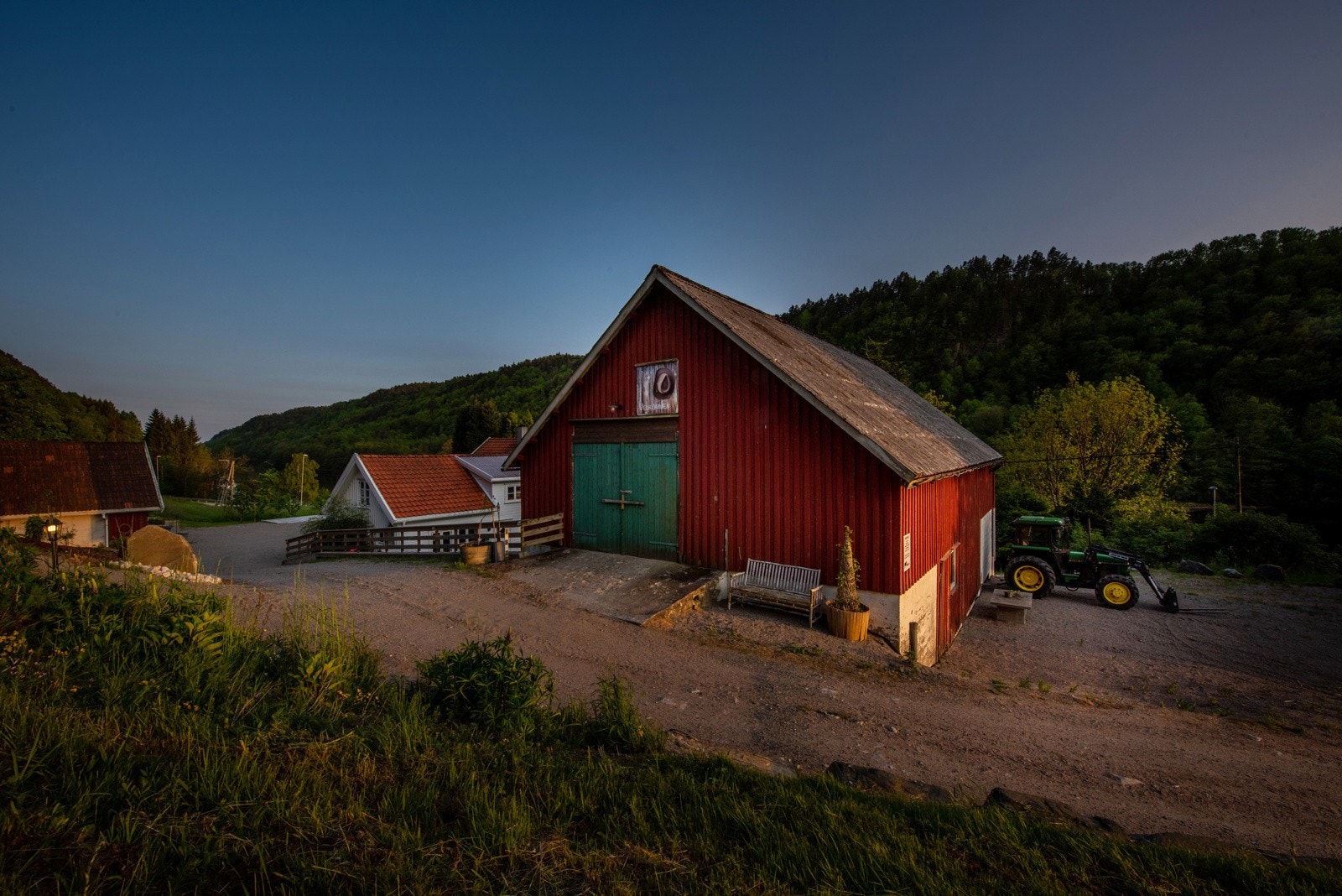Tradisjonelt og idyllisk i rolige omgivelser. Galleribilde