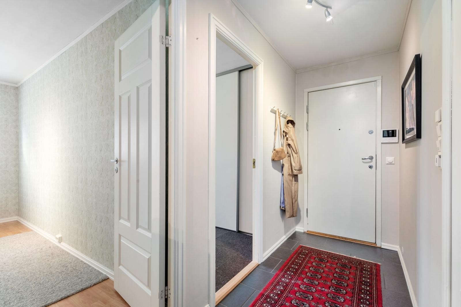 Leiligheten disponerer en loftsbod på 6 kvm. Galleribilde