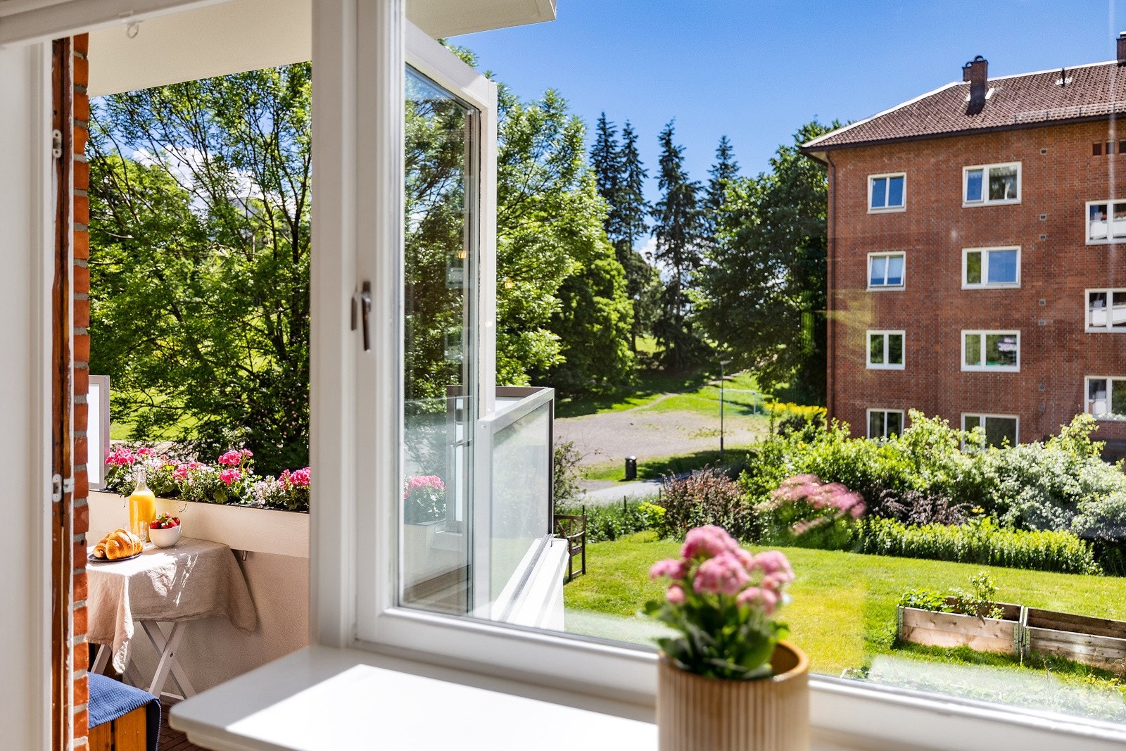 Leiligheten ligger helt inntil fantastiske Torshovdalen. Galleribilde