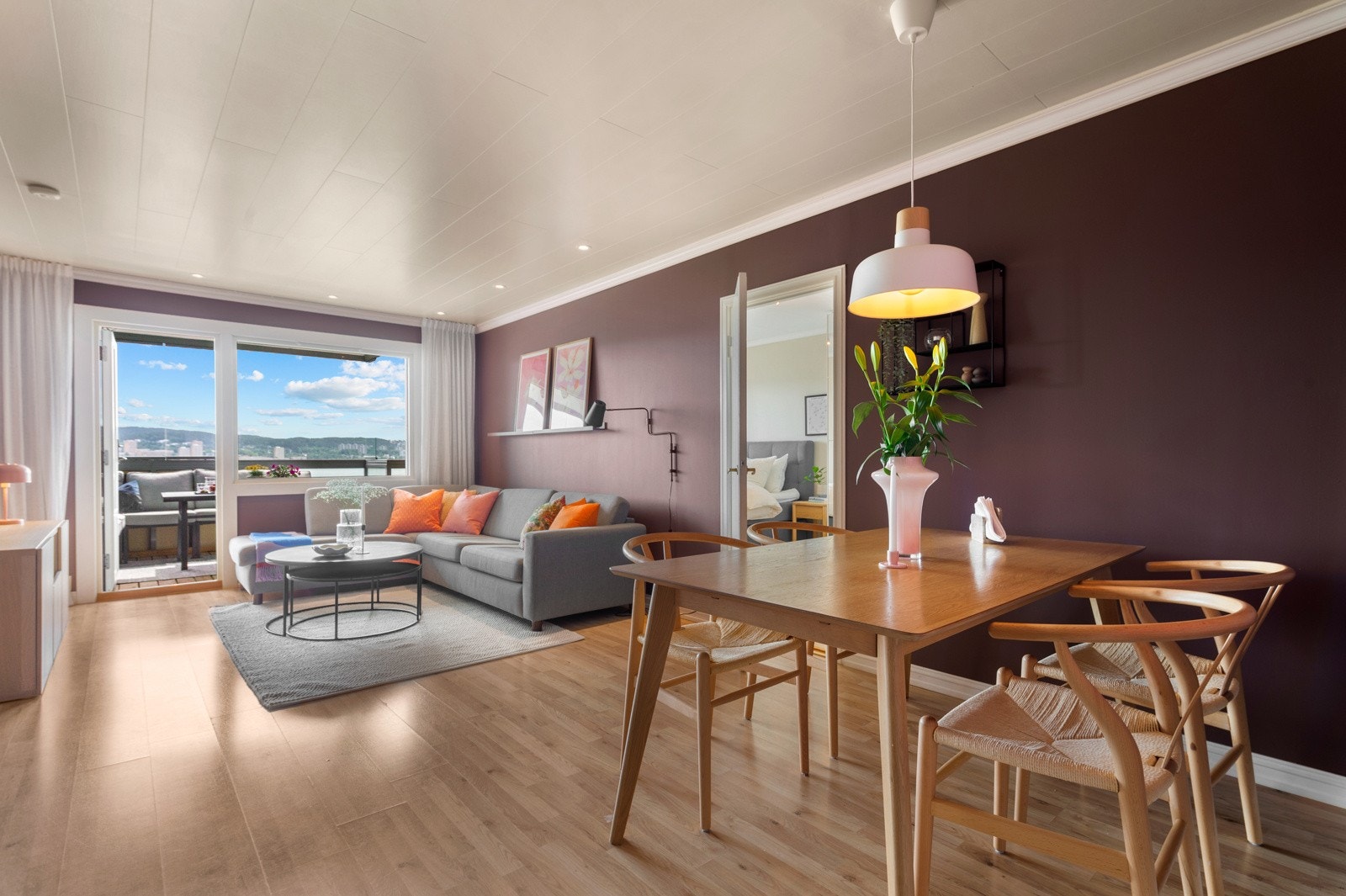 Dette er en moderne, lys og herlig 3-roms andelsleilighet som ligger i byggets 3. etasje med god standard Galleribilde