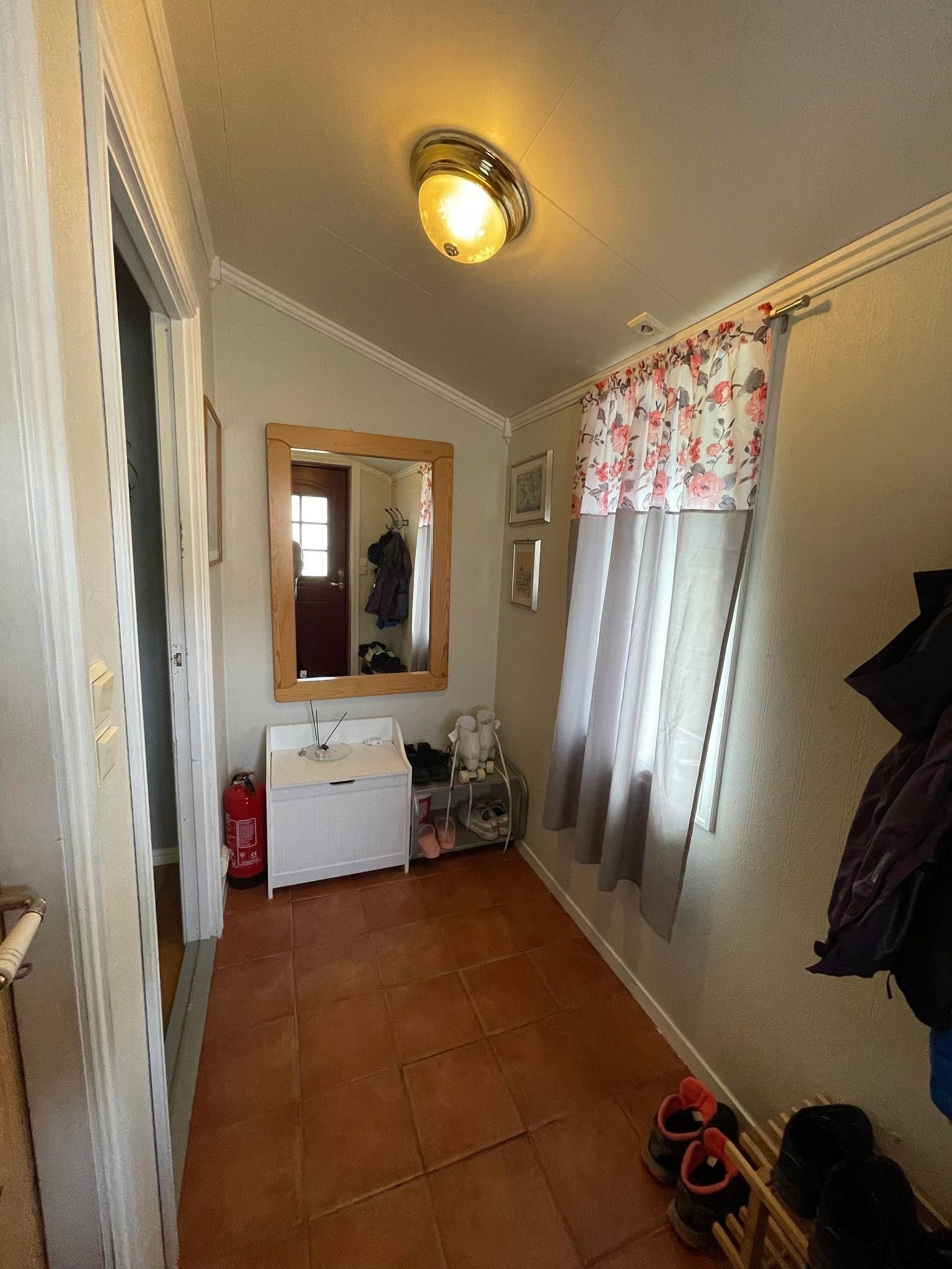 Inngangsparti. Galleribilde