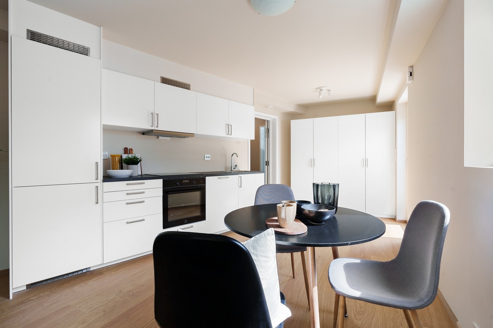 Utleiedel. Galleribilde