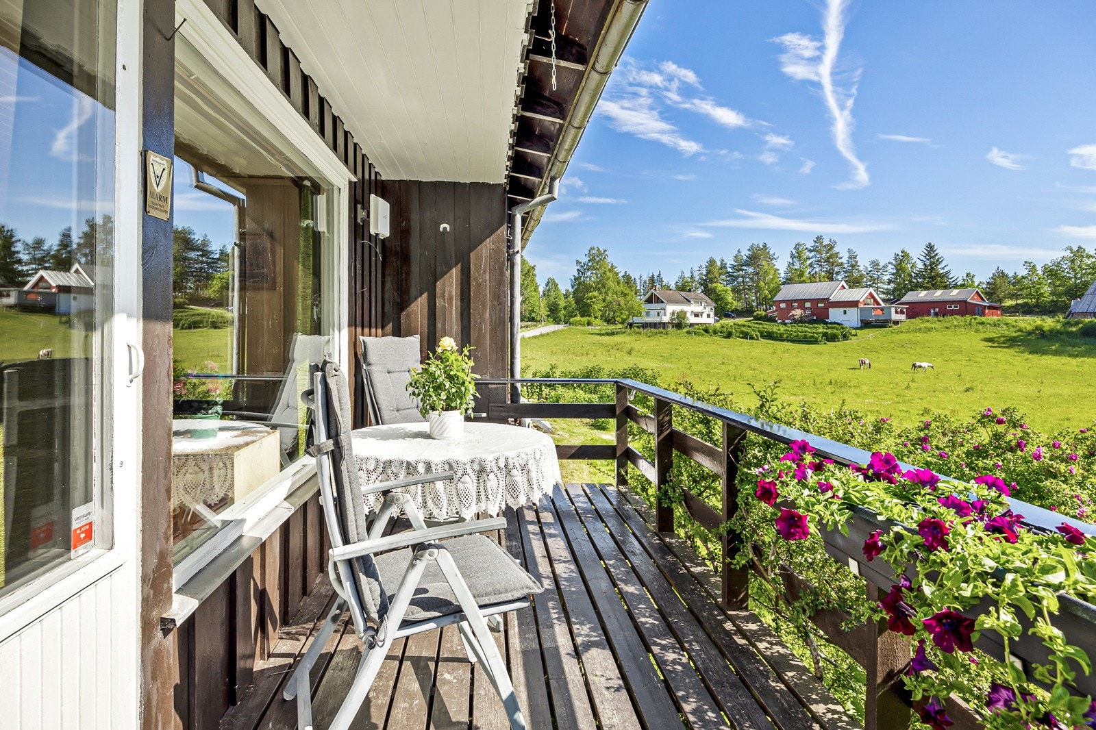 Veranda med utgang fra stuen Galleribilde