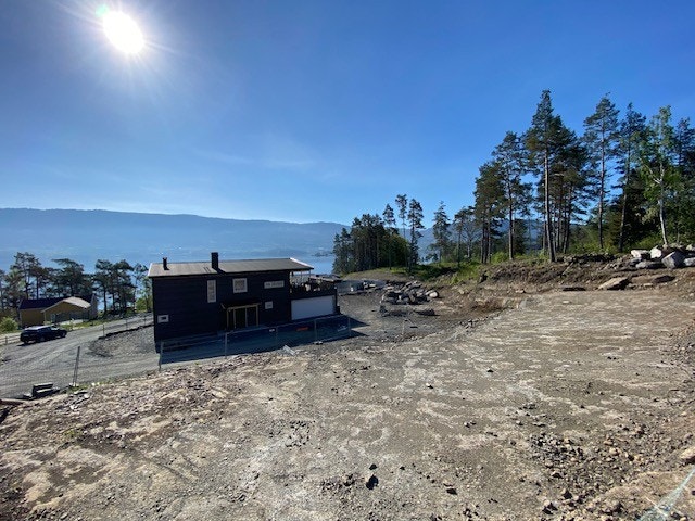 Tomt 1, midterste tomt Galleribilde