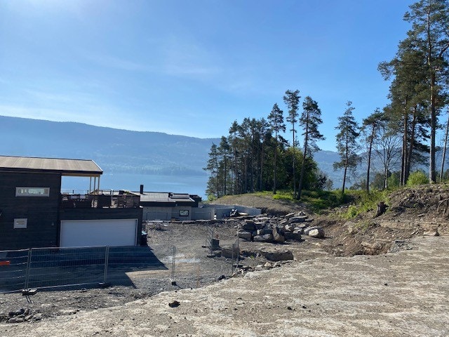 Tomt 1, midterste tomt Galleribilde