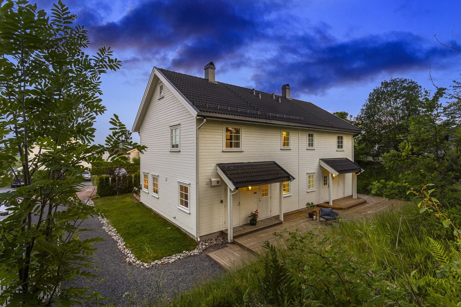Pent og velholdt inngangsparti. Galleribilde