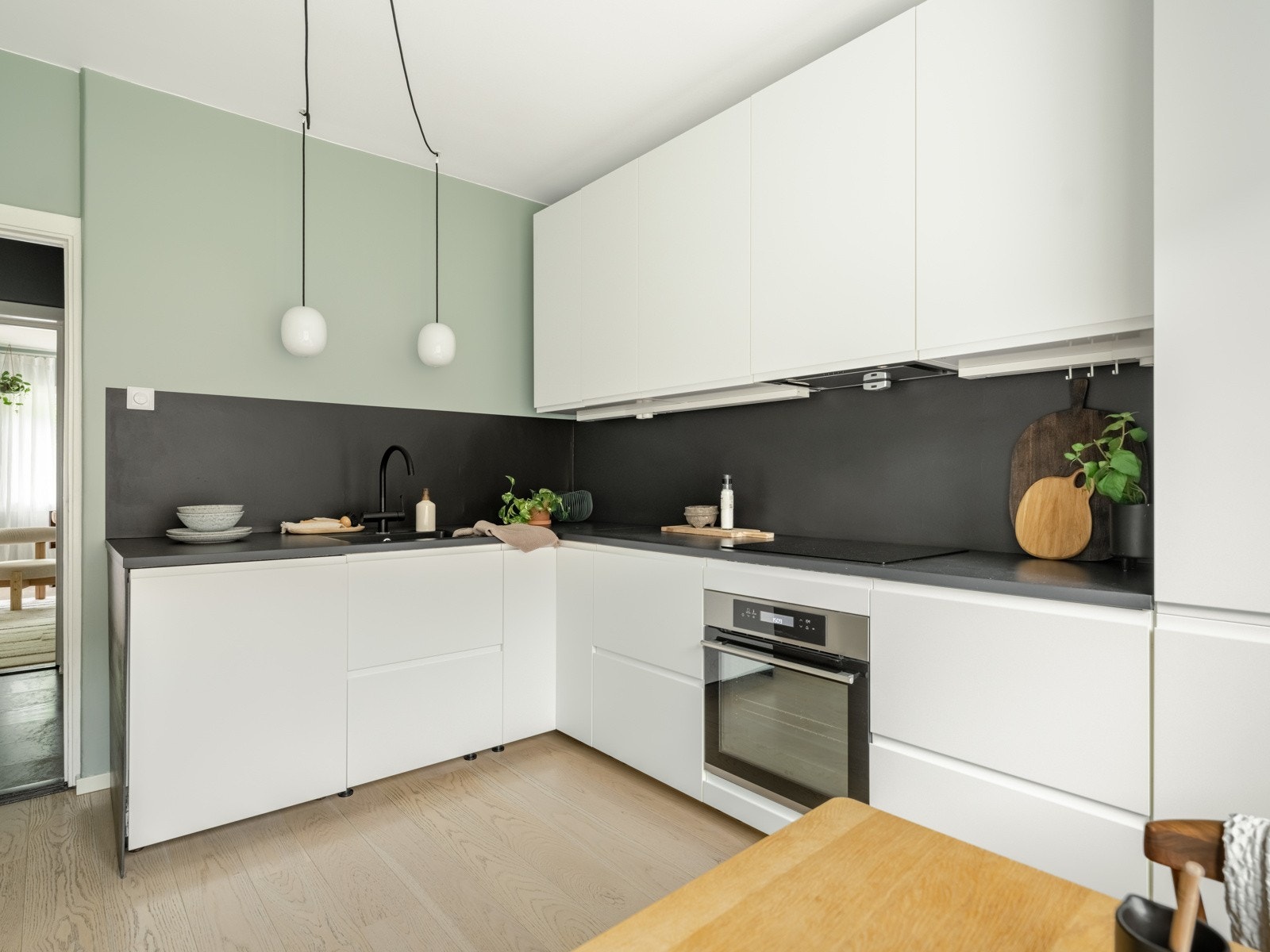 Alel hvitevarer er integrerte, og følger så klart med salget. Galleribilde