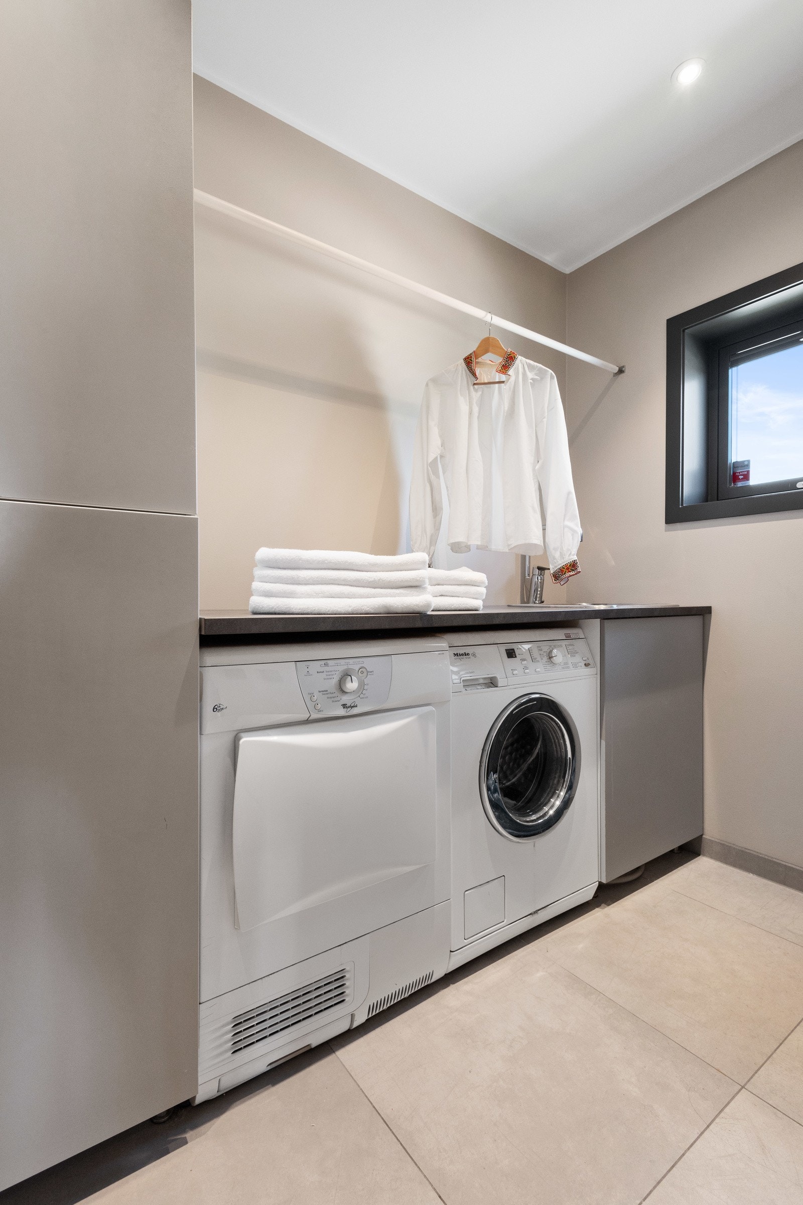 Vaskerom Galleribilde