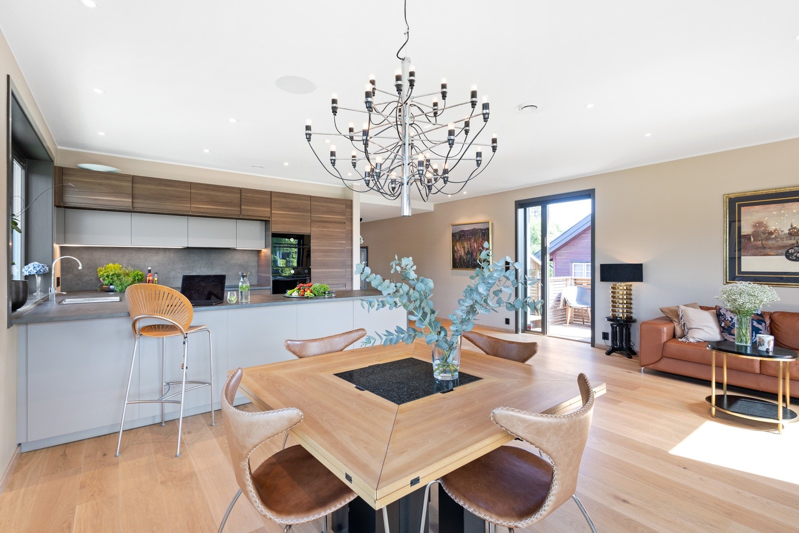 God plass til spisestue Galleribilde