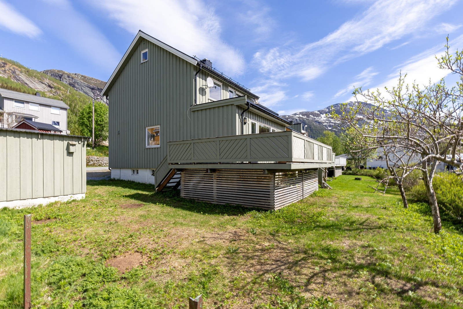 Siden boligen er på enden, har den rikelig med uteareal rundt Galleribilde