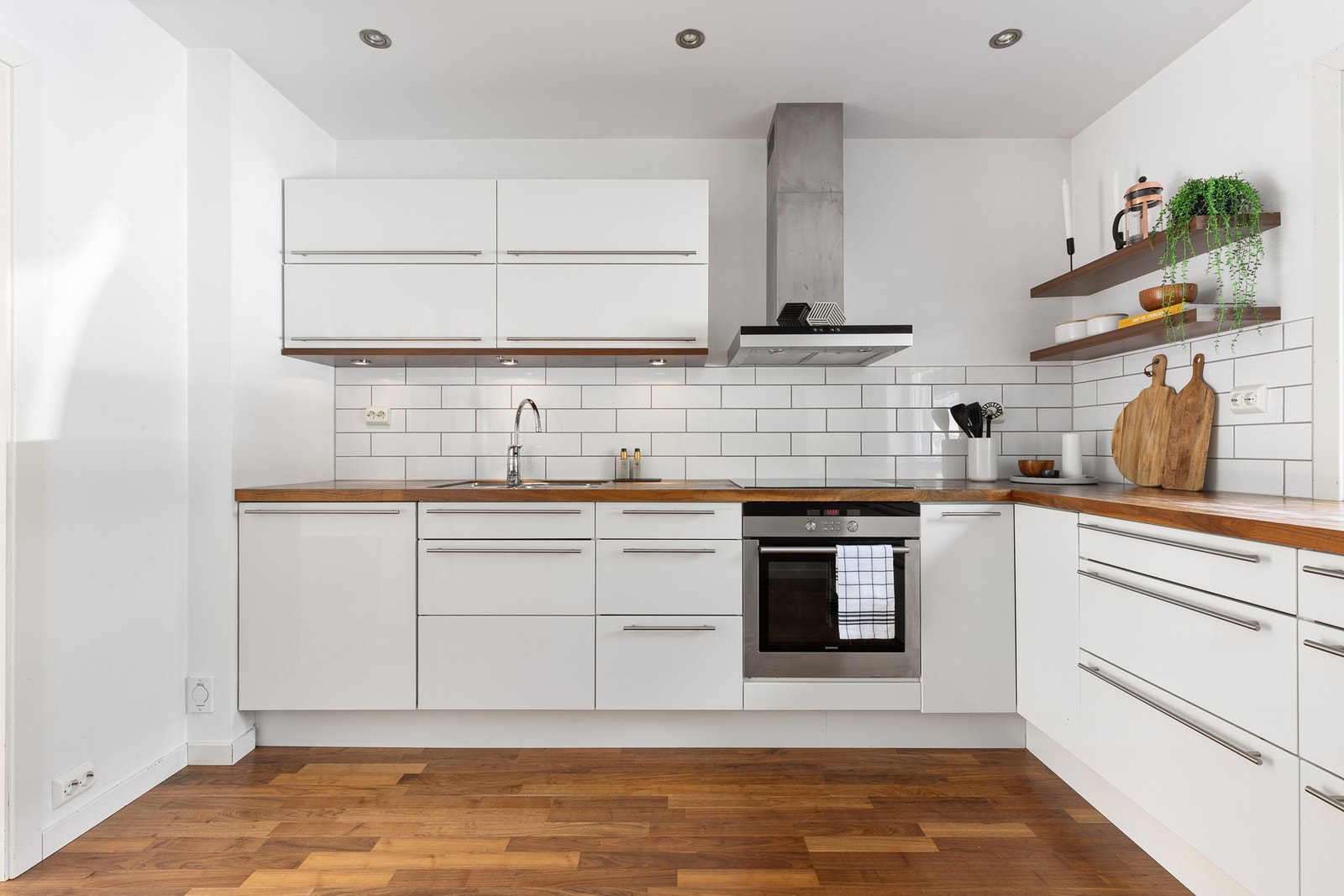 I første etasje finner man gang, stue og kjøkken Galleribilde